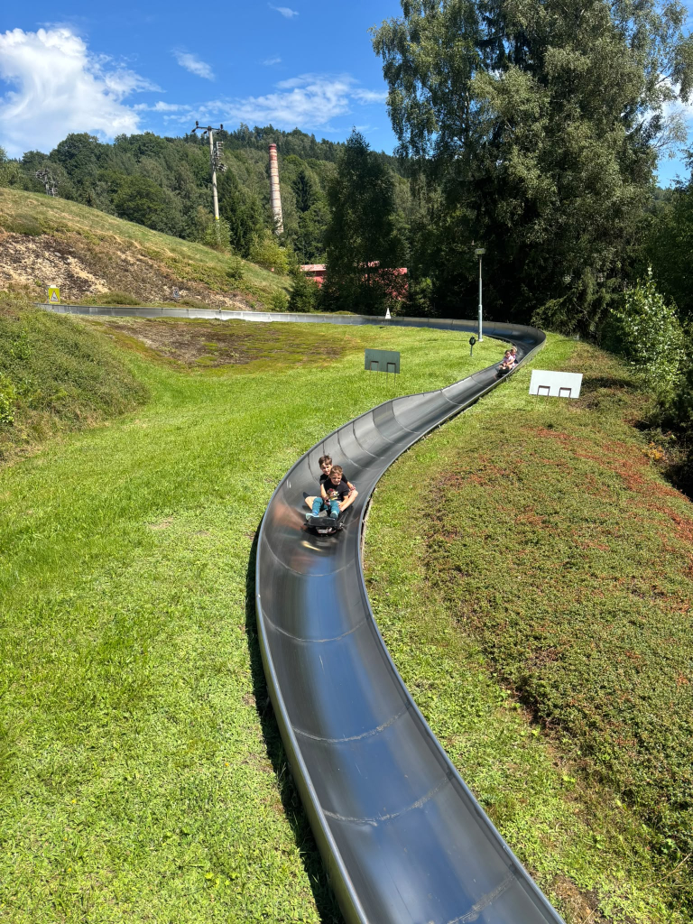 motion_photo_8416387230450514136.jpg